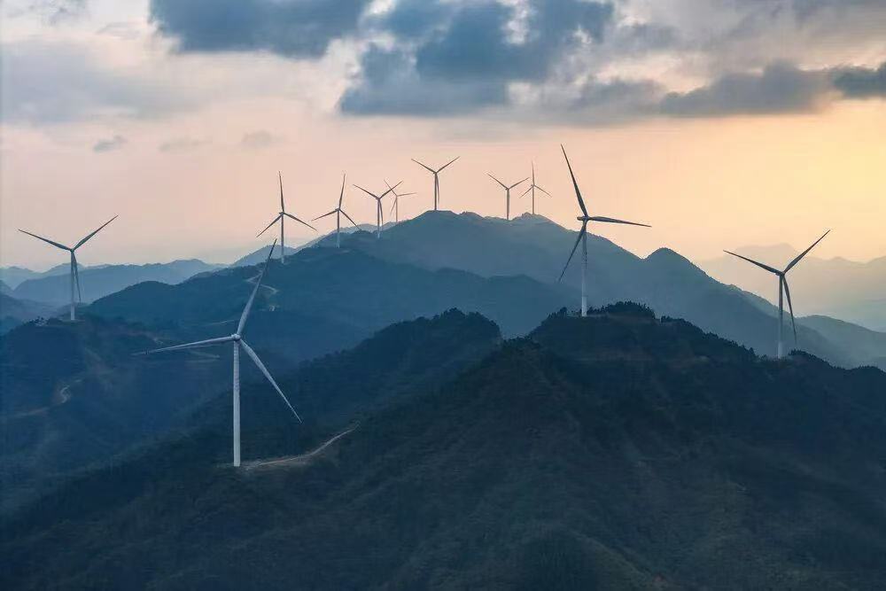 通讯丨在荒山上建起风电项目——中企助力阿塞拜疆绿色能源转型 